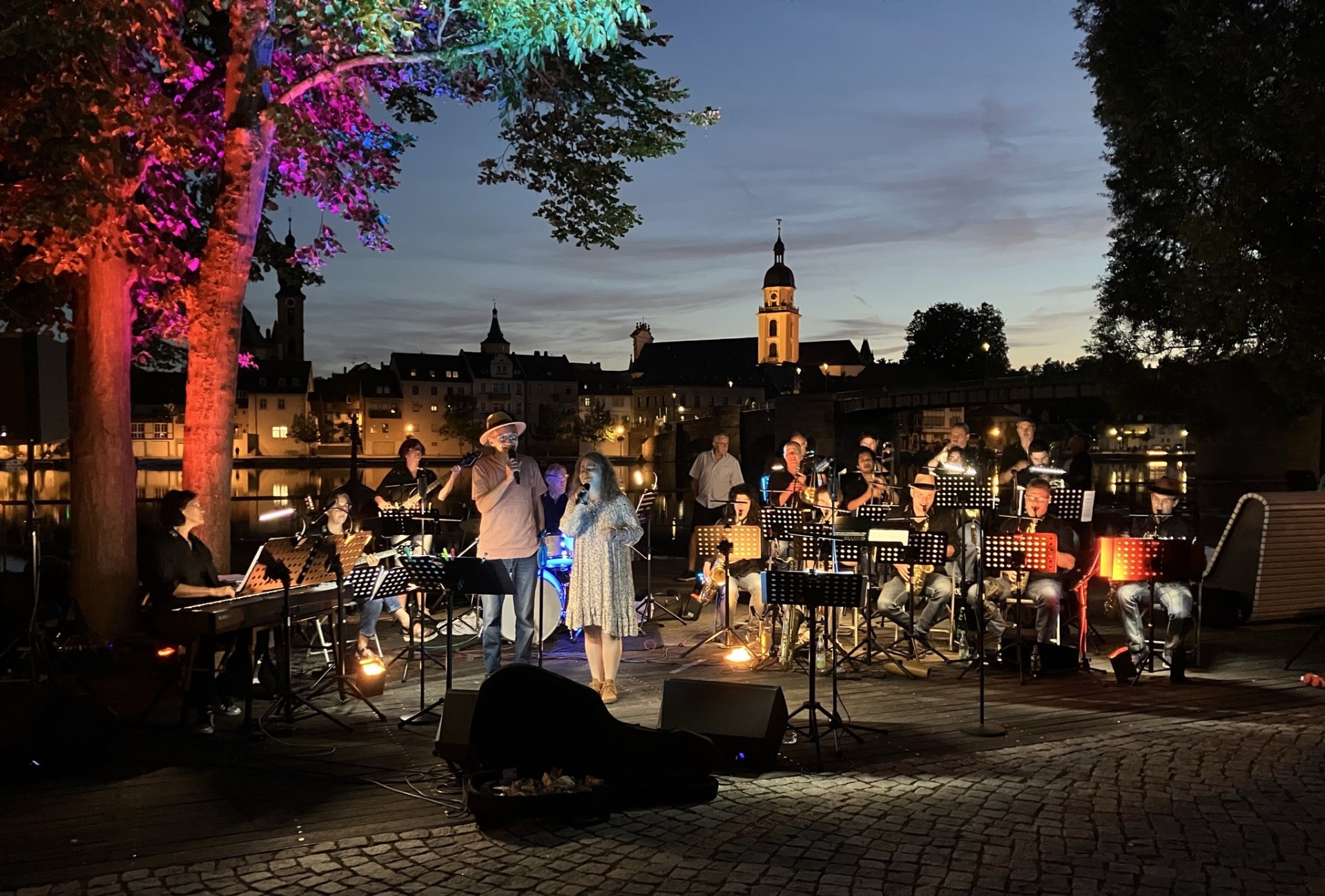 Den Auftakt der Konzertreihe am Stadtbalkon macht die BigKitzBand der Musikschule am Freitag, 3. Juli.