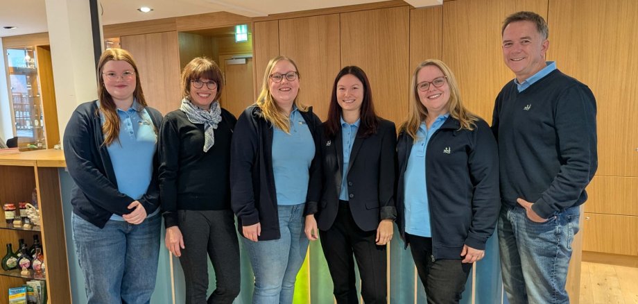 Tourist information team The tourist information team in front of the counter in the visiting room