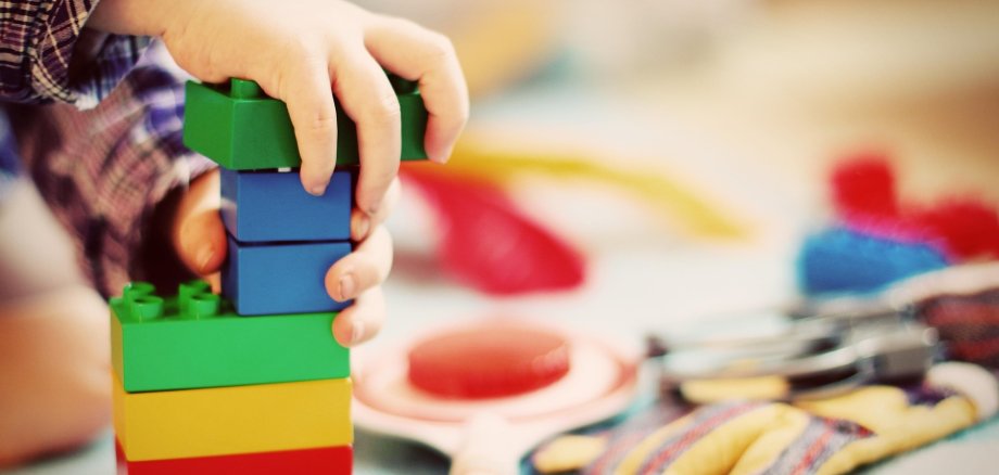 Toy bazaar in the housing estate On Friday 6 November, a toy bazaar will be held for the first time at the community centre from 4 pm to 7 pm.