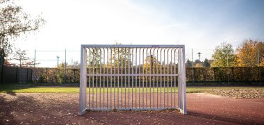 Tor auf dem roten Platz in Etwashausen