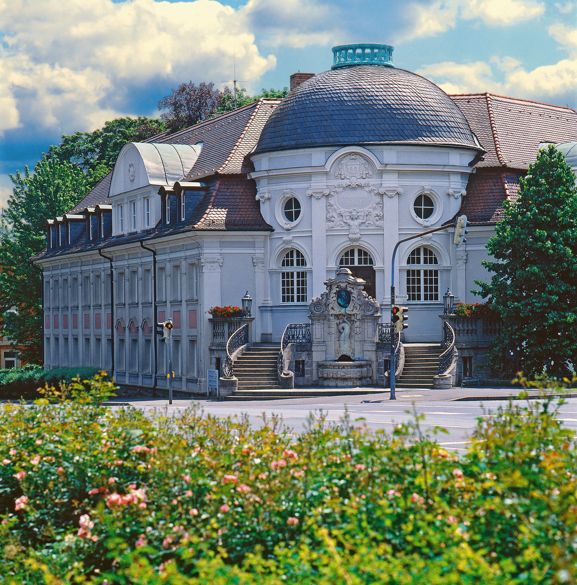 The Luitpold building in Kitzingen on Hindenburg Ring Süd 3.