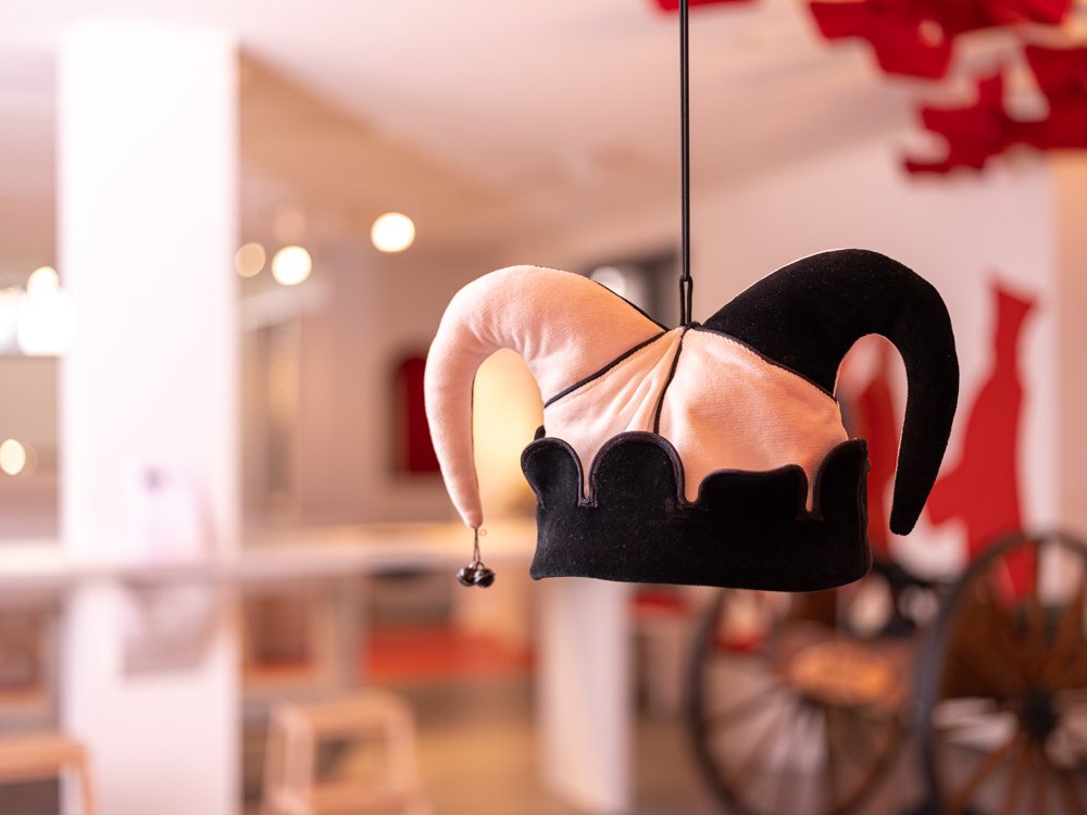 Carnival Museum Kappe Black and white carnival cap