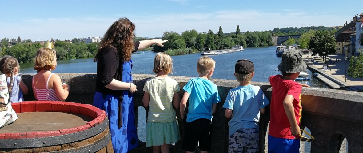 Children look out over the Main near Kitzingen