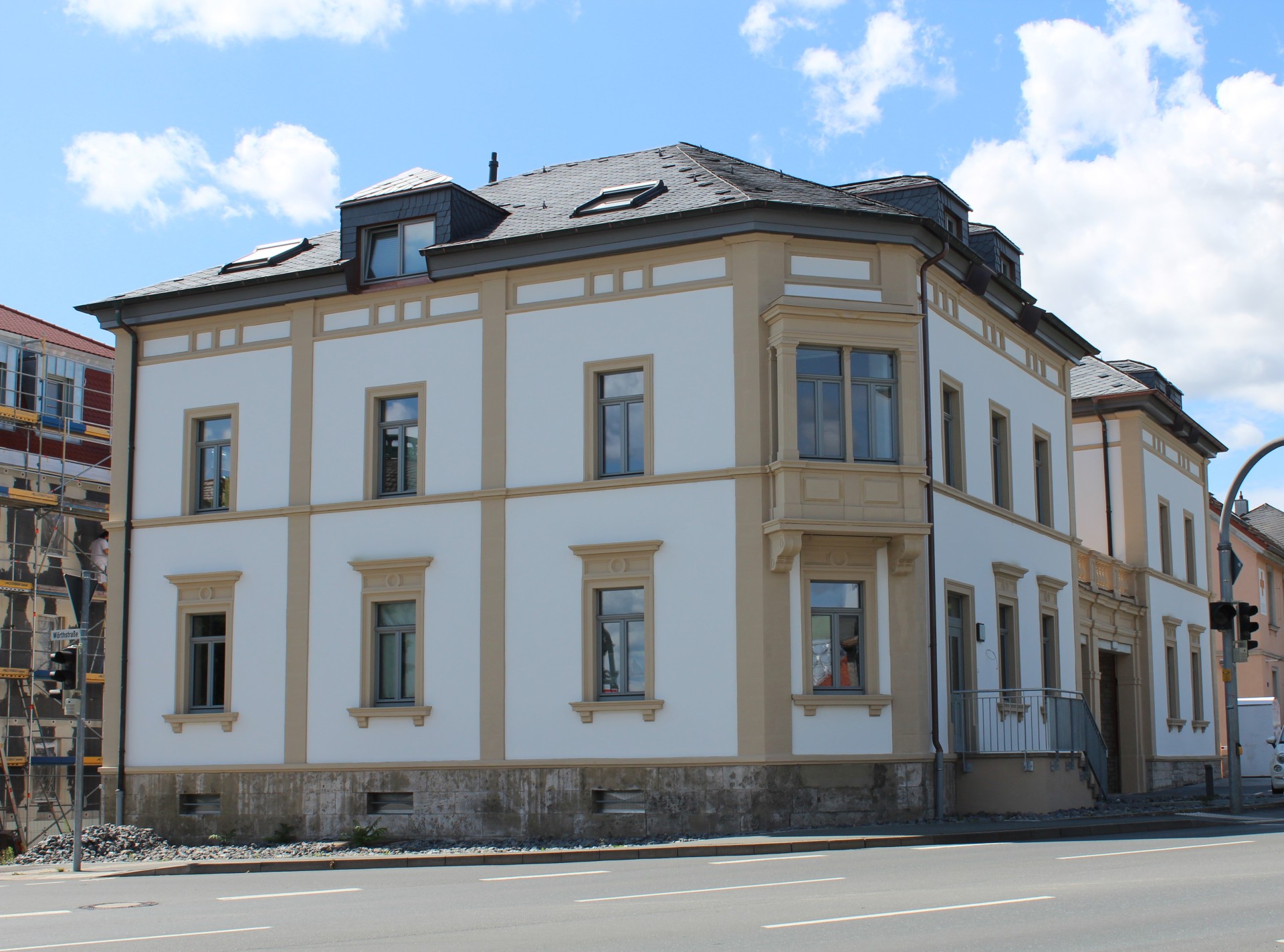 Wohnhaus Schmiedelstraße 1 2021 Das renovierte Schmiedelquartier in der Schmiedelstraße 1 im Jahr 2021.