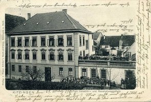 Industrie- und Haushaltungsschule Außenansicht der protestantischen Industrie- und Haushaltungsschule.